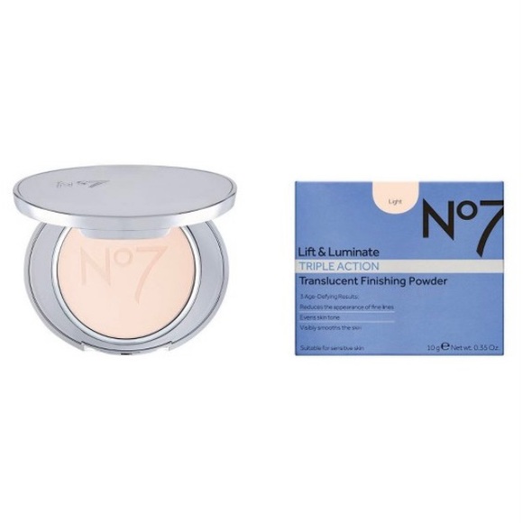 No7 Lift & Luminate Powder - Picture 2 of 5